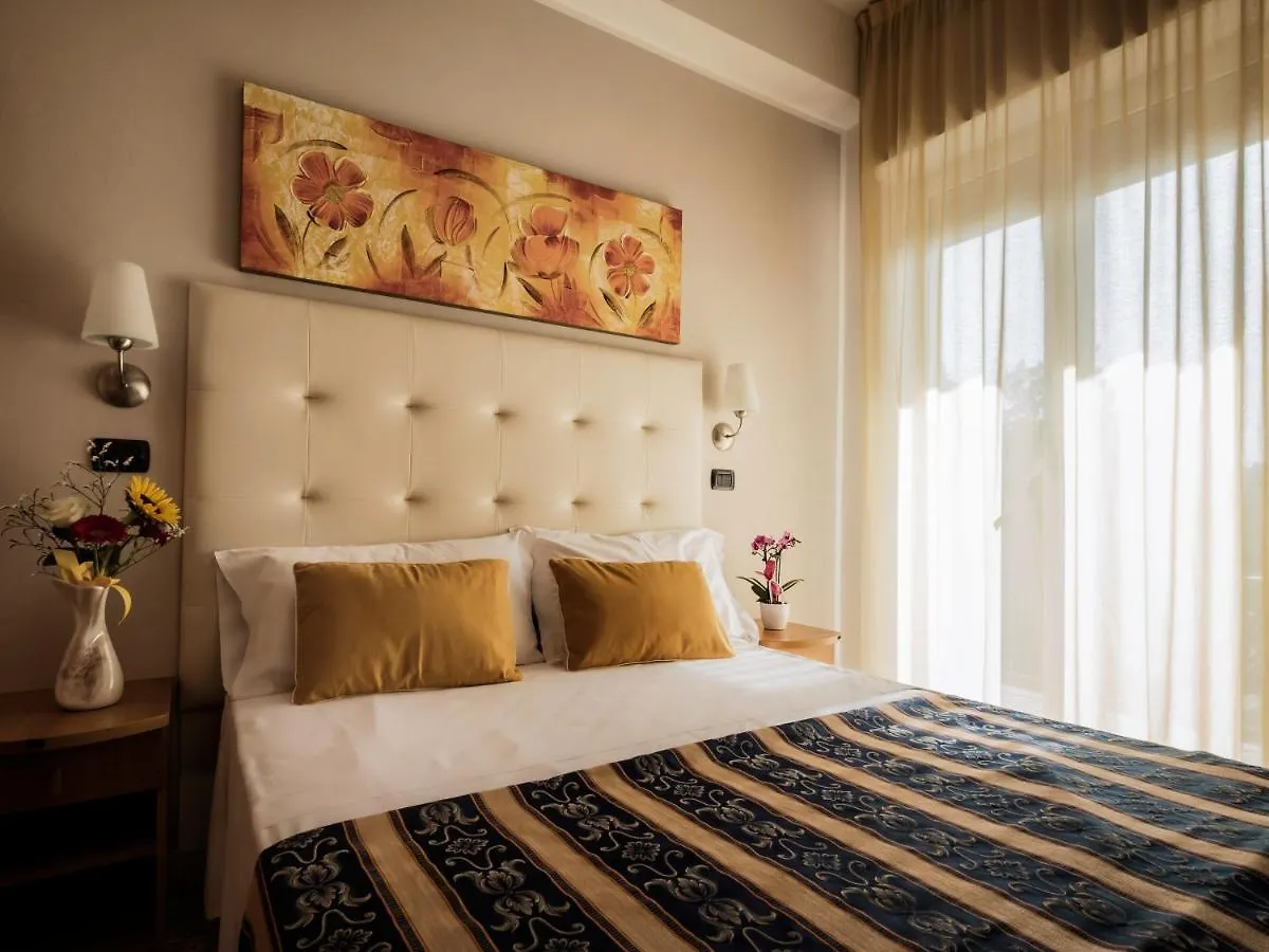 Hotel Bridge Rimini 3*,