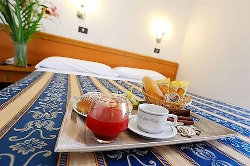 Hotel Bridge Rimini 3*,